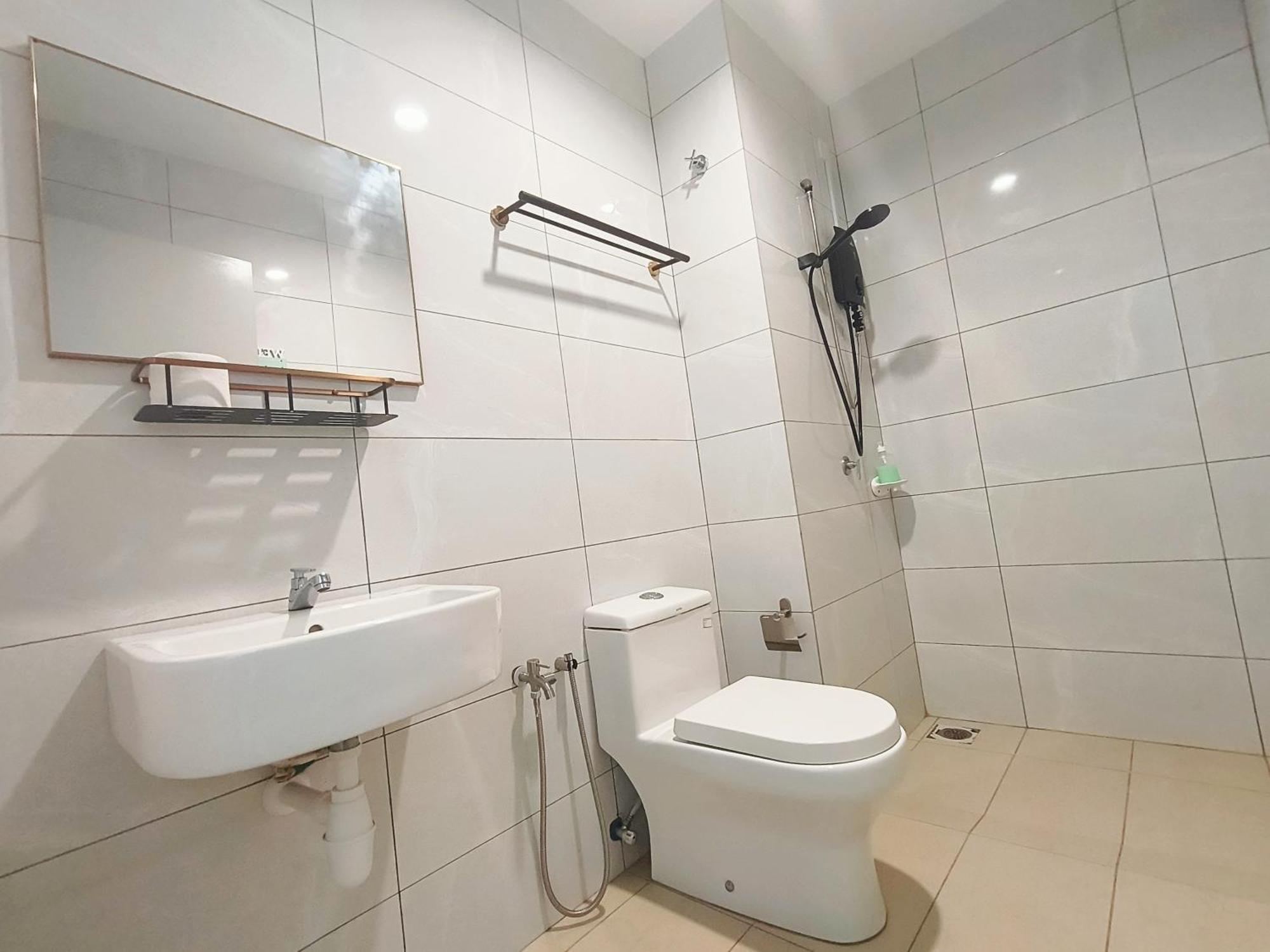 Amber Cove - Luxury Design By Luxpro Management - 6~7 Pax Malacca